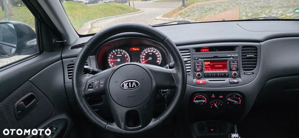 Kia Rio 1.4 Family + - 27