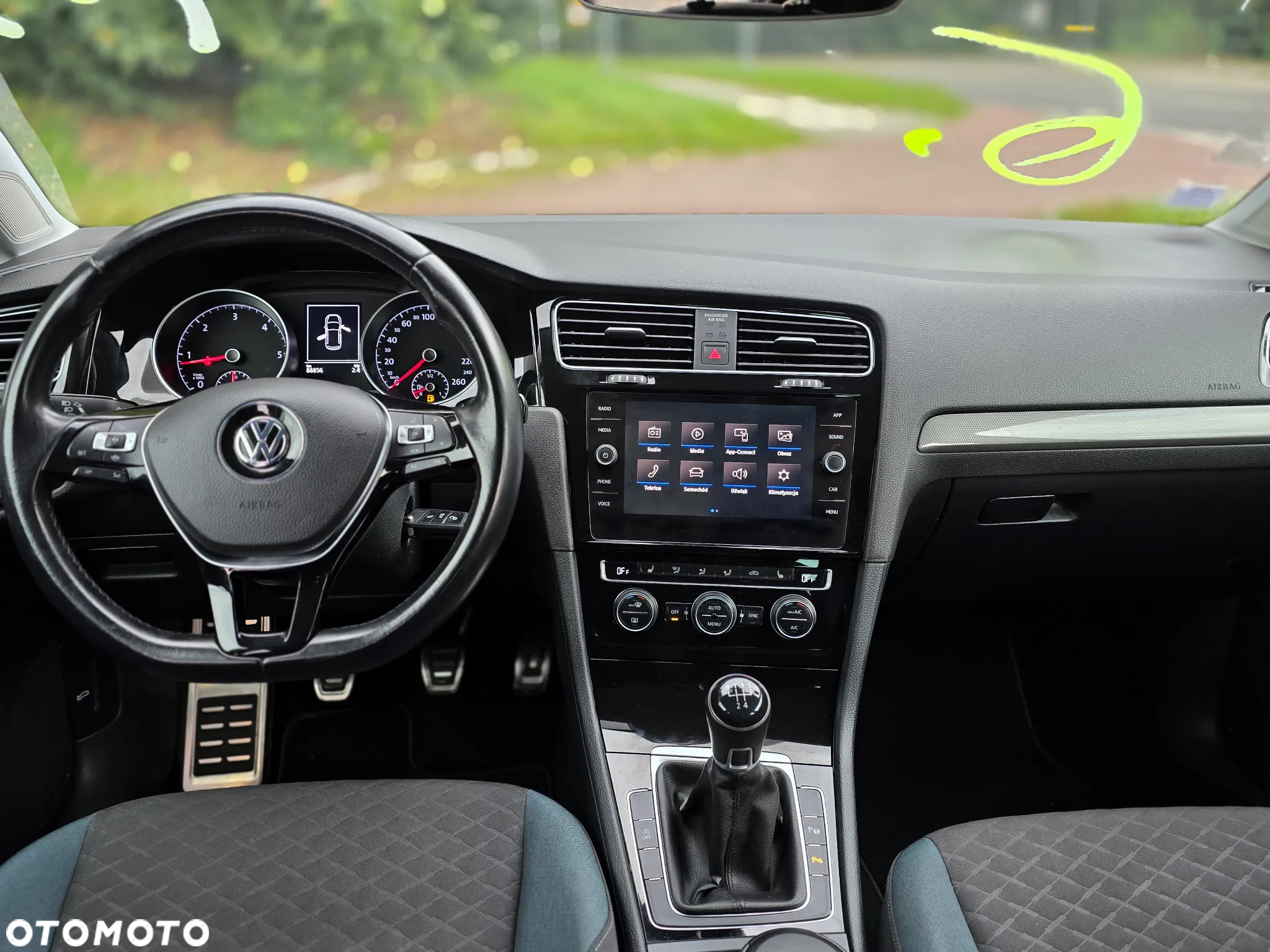 Volkswagen Golf 1.6 TDI SCR IQ.DRIVE - 14