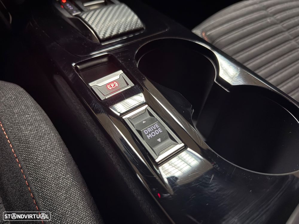 Peugeot e-2008 Allure - 23