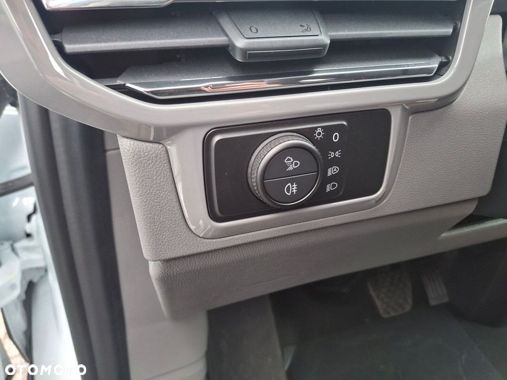 Volkswagen Transporter Furgon 2.0 TDI 150 KM automat - 15