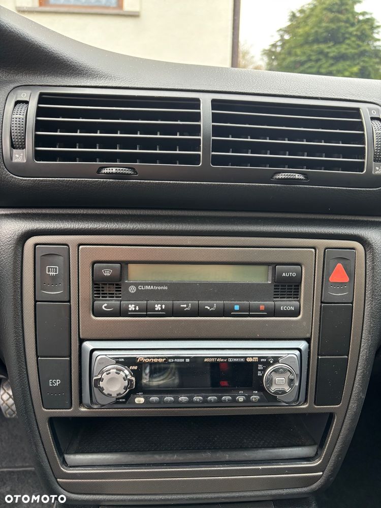 Volkswagen Passat 1.6 Trendline - 10