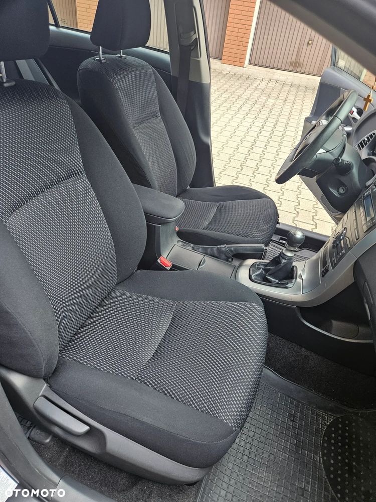 Toyota Corolla 1.6 Luna - 25
