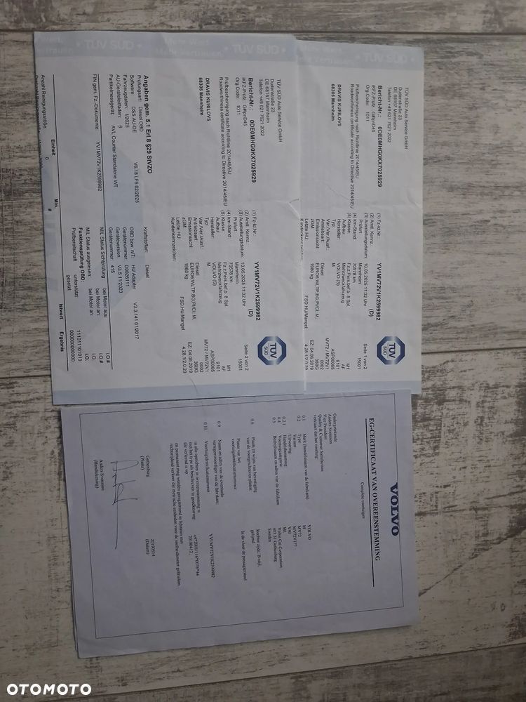 Volvo V40 D3 Drive-E Momentum - 24