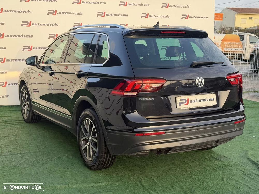 VW Tiguan 1.6 TDI Confortline - 9