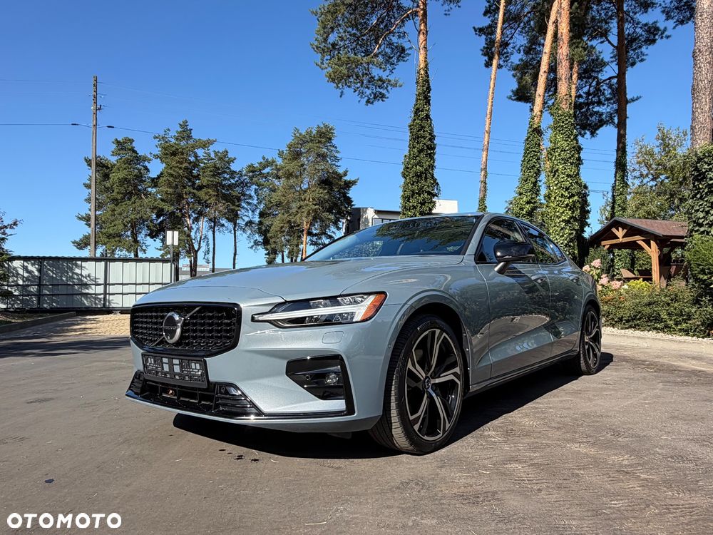 Volvo S60 B5 B AWD Plus Dark - 1