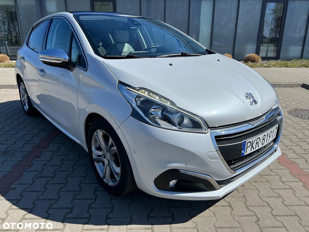 Peugeot 208 - 3