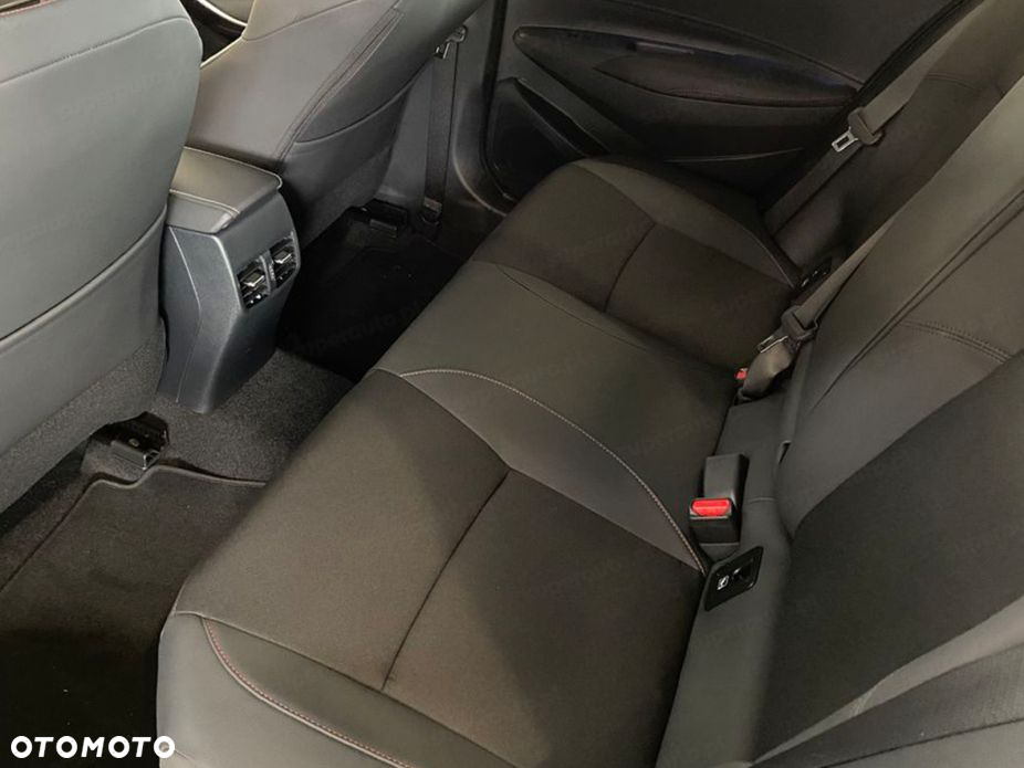 Toyota Corolla - 10