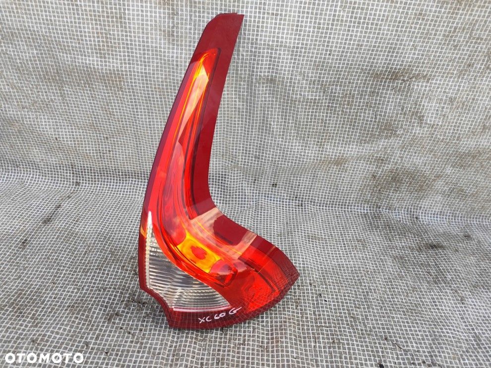 VOLVO XC60 08+ PRAWA TYLNA LAMPA LED ORYGINAŁ - 2