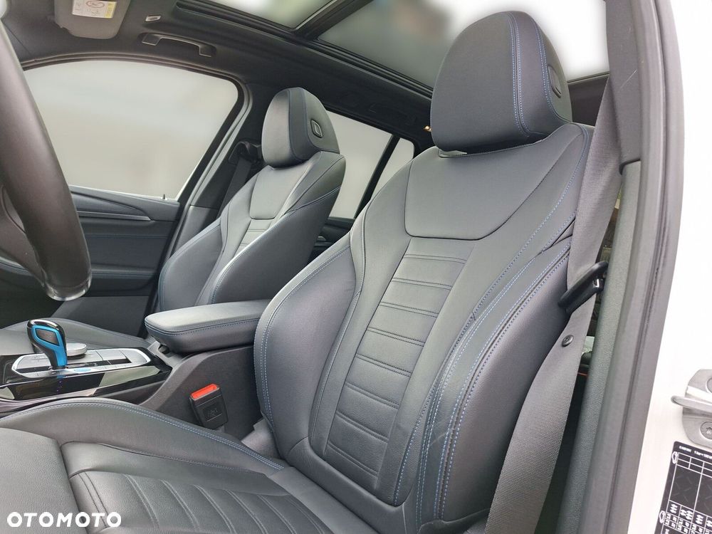 BMW iX3 80kWh Impressive - 13