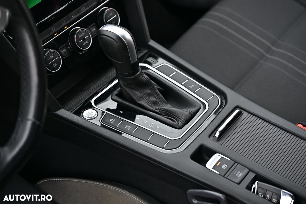 Volkswagen Passat - 19