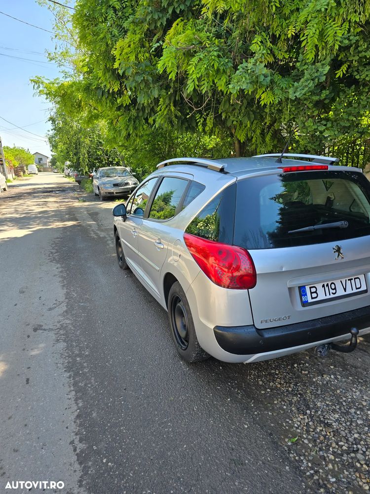 Peugeot 207 95 VTi Family - 6