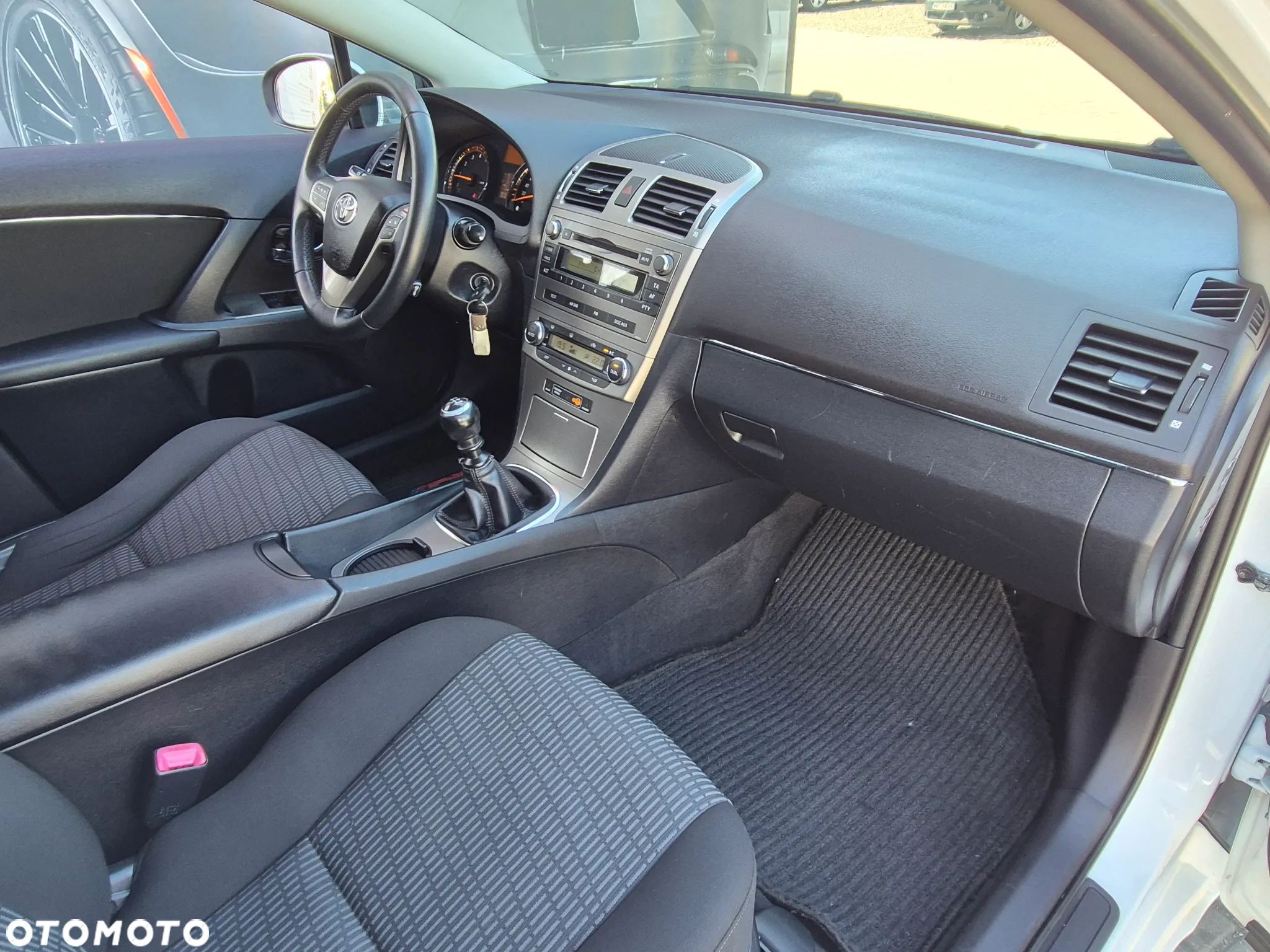 Toyota Avensis 1.8 Selection - 31