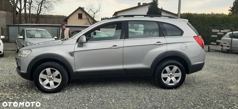 Chevrolet Captiva 2.4 2WD 7 Sitzer LS - 17