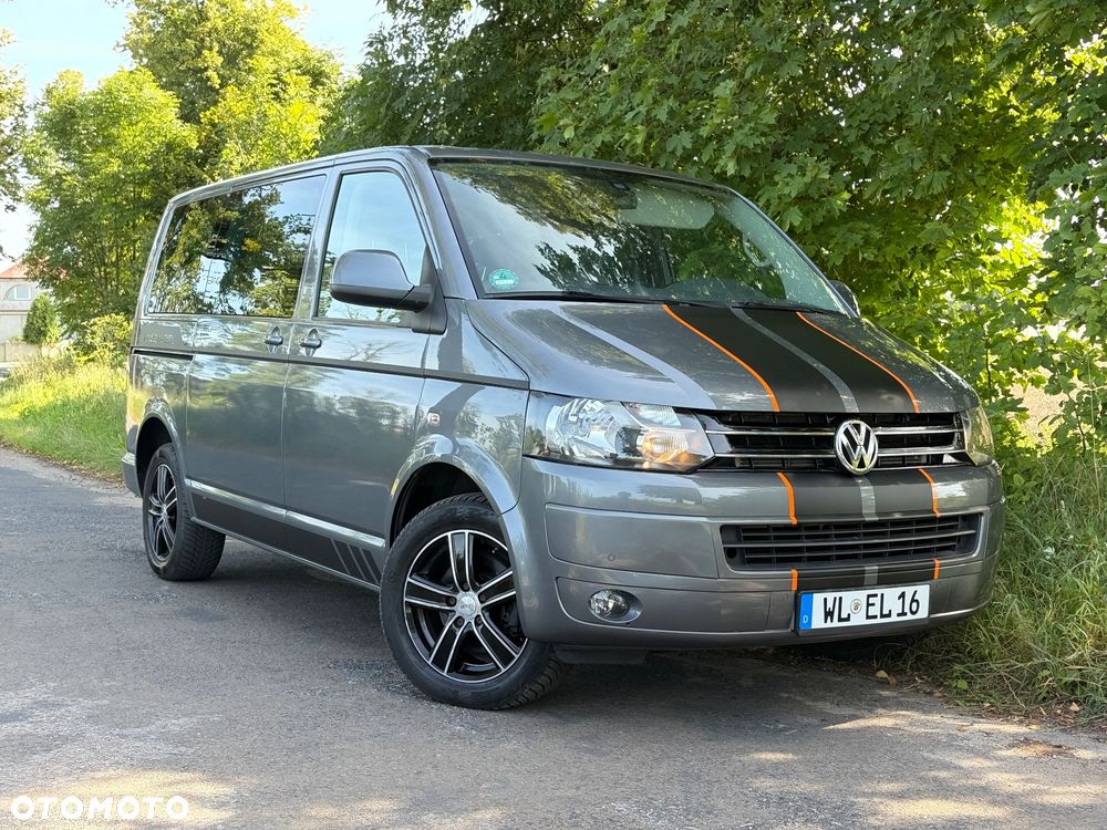 Volkswagen Multivan - 1