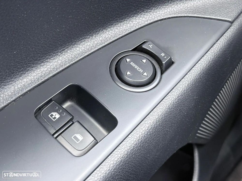 Kia Rio 1.2 CVVT Urban - 33