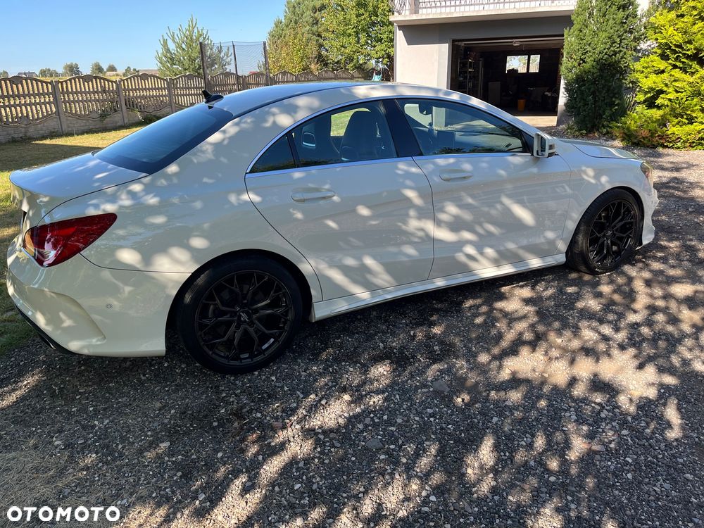 Mercedes-Benz CLA 200 7G-DCT AMG Line - 5
