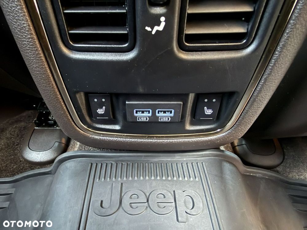 Jeep Grand Cherokee 3.0 CRD Summit - 29