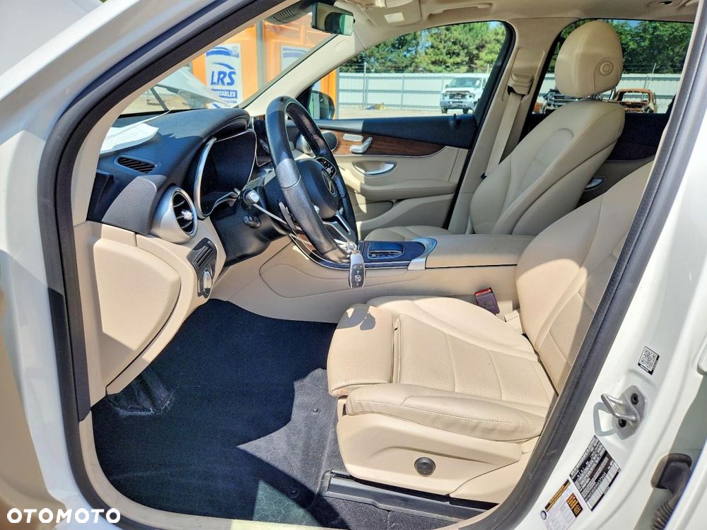 Mercedes-Benz GLC 300 4Matic 9G-TRONIC - 7