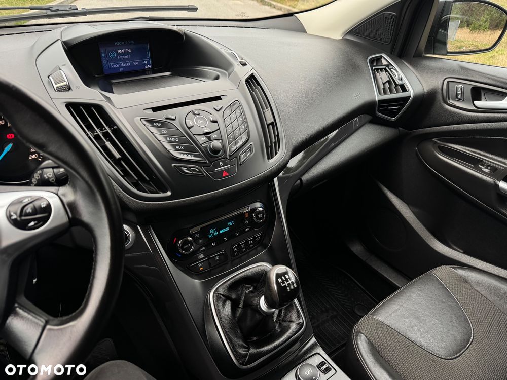 Ford Kuga 2.0 TDCi 4x4 Titanium - 24