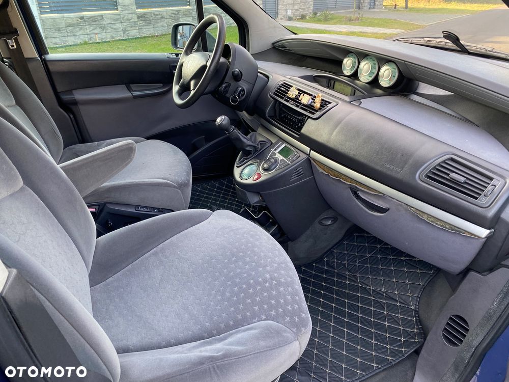 Peugeot 807 2.2 ST - 5