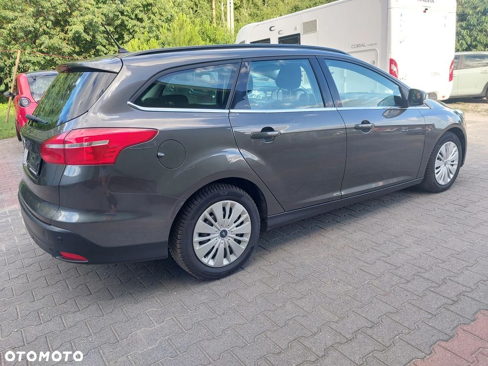 Ford Focus - 13