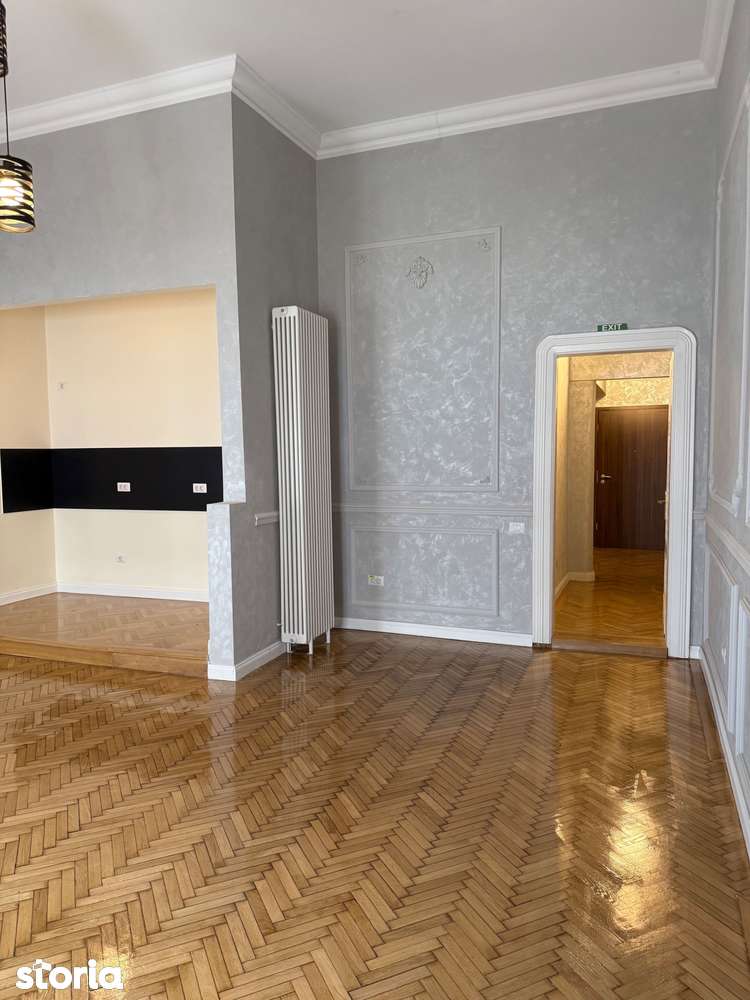 Spațiu elegant de închiriat în clădire istorică Casa Steiner Miks - Imagine principală: 4/14