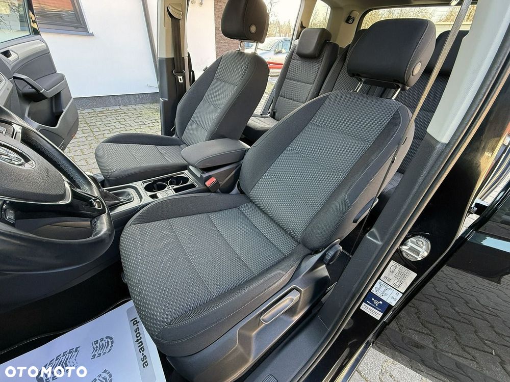 Volkswagen Touran 1.6 TDI SCR DSG IQ.DRIVE - 19