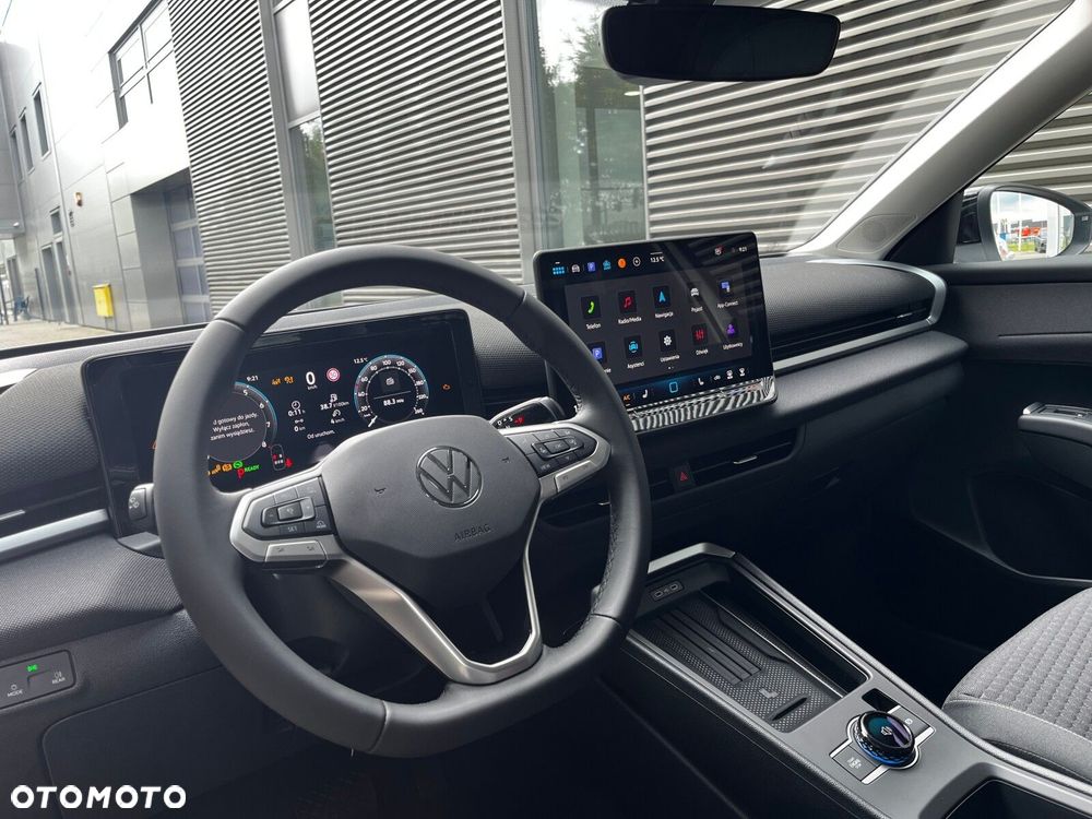 Volkswagen T-Roc - 12