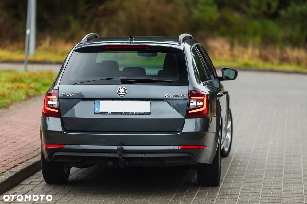 Skoda Octavia 2.0 TDI DSG Drive - 8