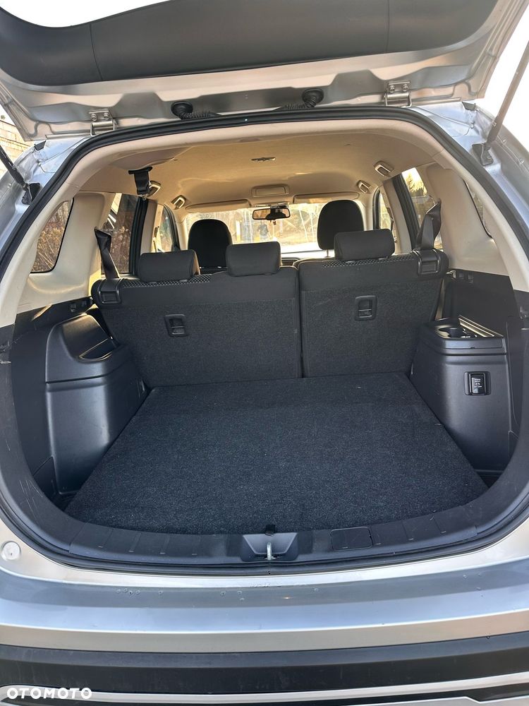 Mitsubishi Outlander - 15