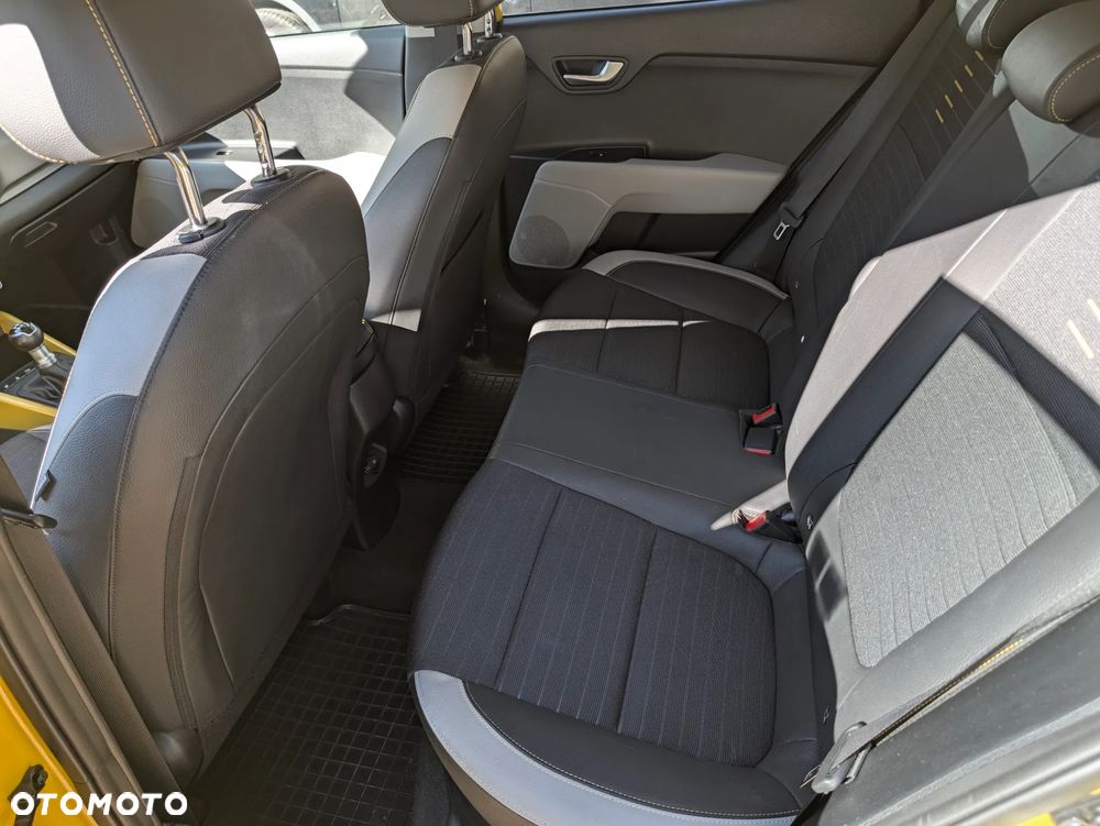 Kia Stonic 1.2 L Business Line - 4