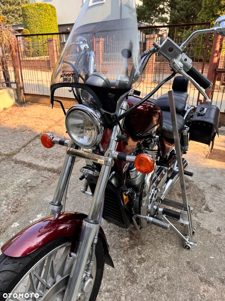 Suzuki Intruder - 9