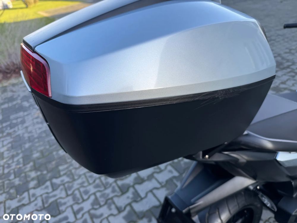 BMW CE 04 - 12