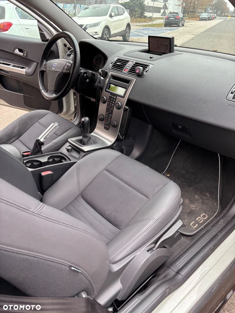 Volvo C30 T5 Momentum - 9