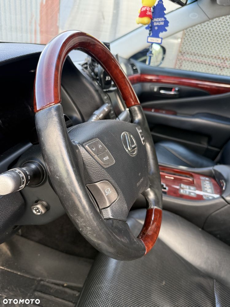 Lexus Inny - 8