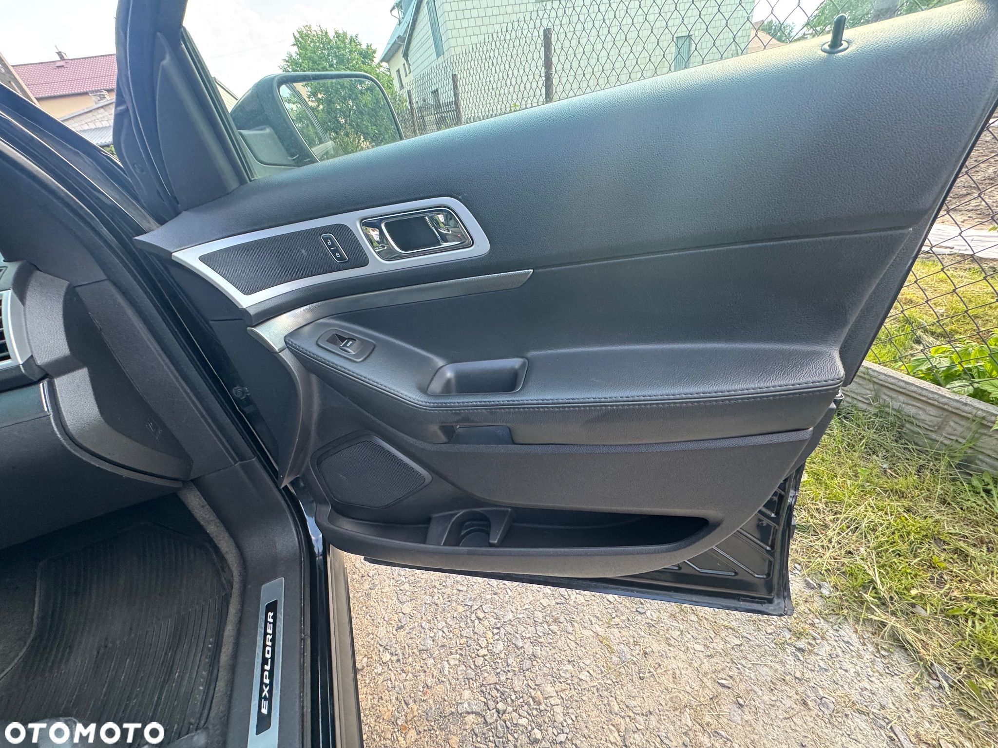 Ford Explorer - 15