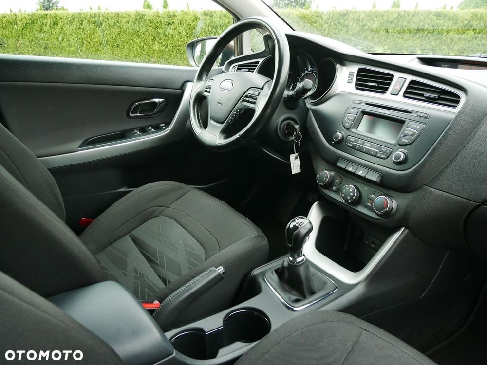Kia Ceed - 23