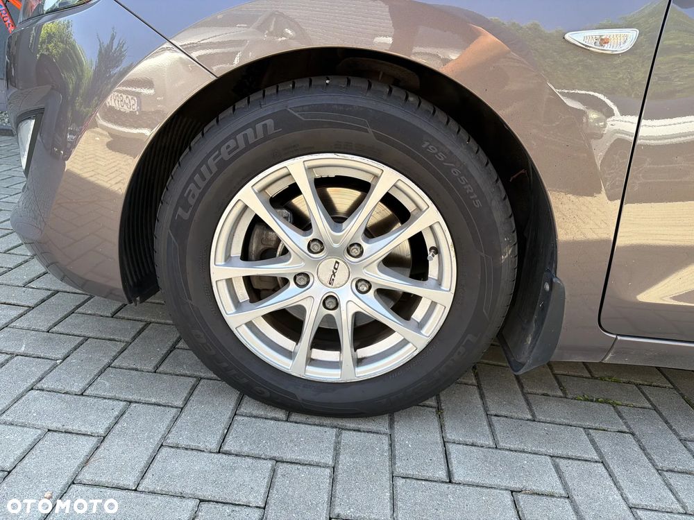 Hyundai i30 1.4 Classic + - 20