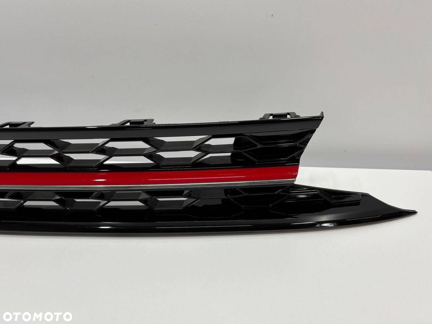 Volkswagen VW Polo VI 2G GTI Grill Atrapa Zderzaka 2G0853653M - 6