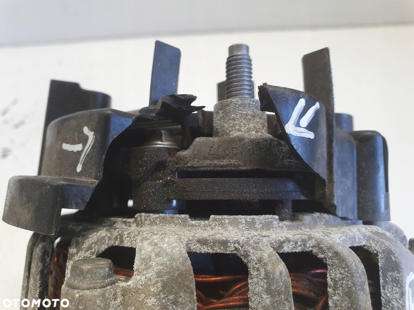 Dacia Logan II 0.9 TCe ALTERNATOR 231005300R - 9