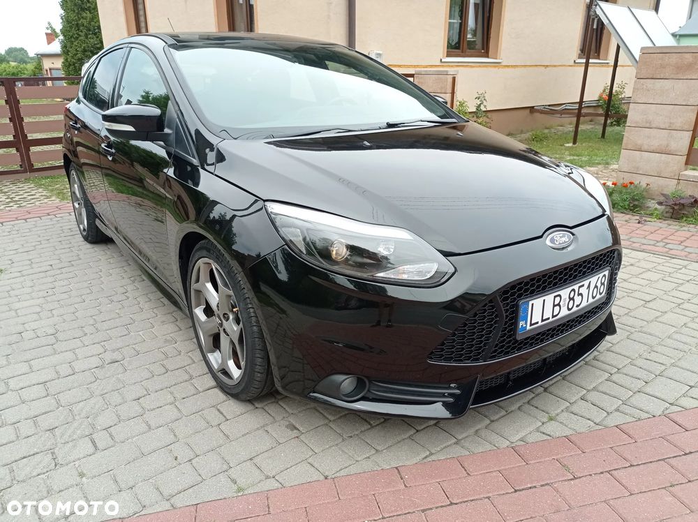 Ford Focus 2.0 EcoBoost ST - 11