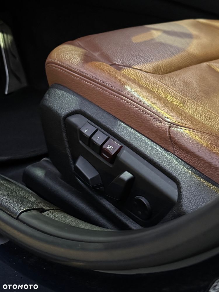 BMW Seria 3 328i Luxury Line - 20