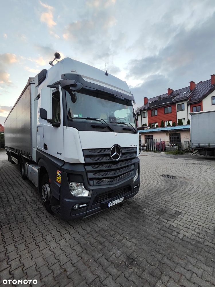 Mercedes-Benz Actors Mp4 - 7