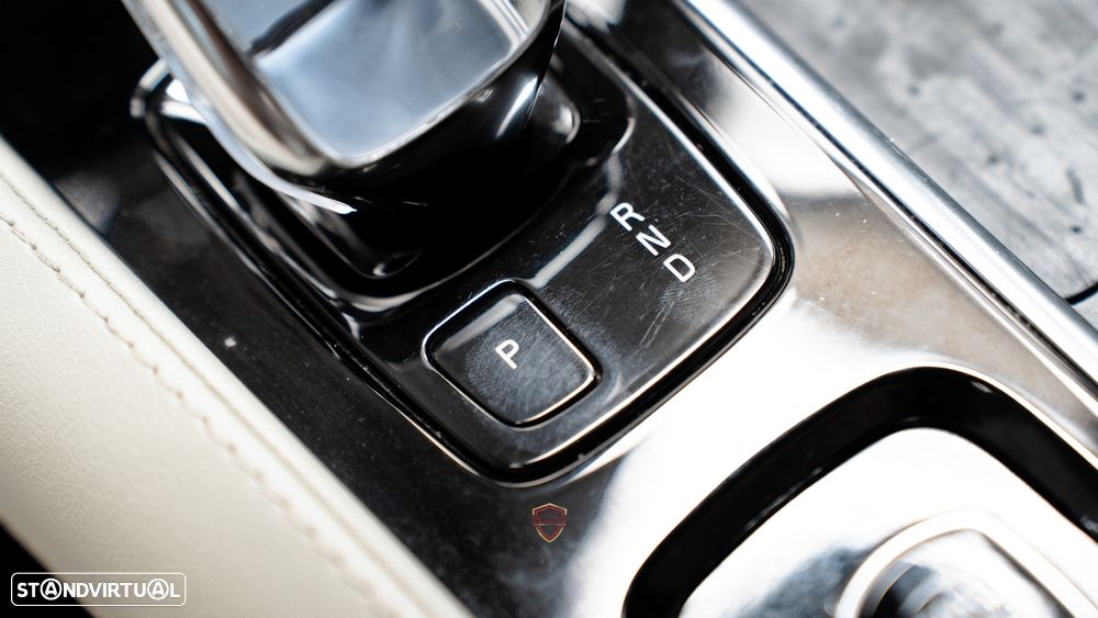 Volvo XC 90 T8 AWD Recharge Geartronic Inscription - 34