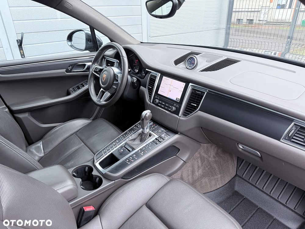 Porsche Macan - 19