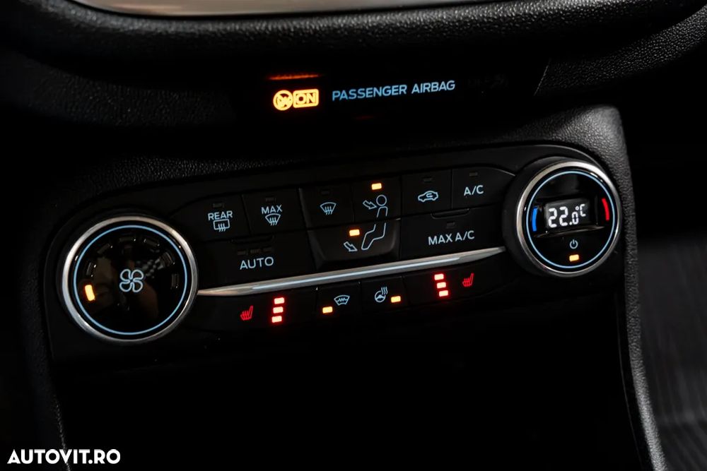 Ford Fiesta 1.1 Titanium - 32