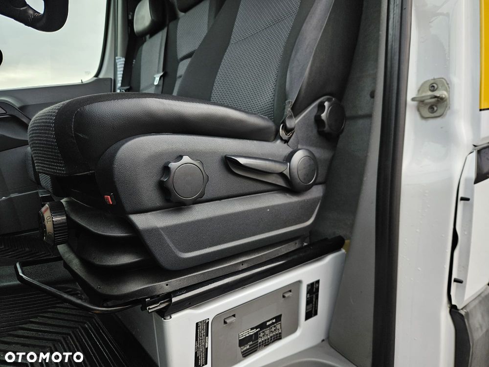 Mercedes-Benz SPRINTER - 15