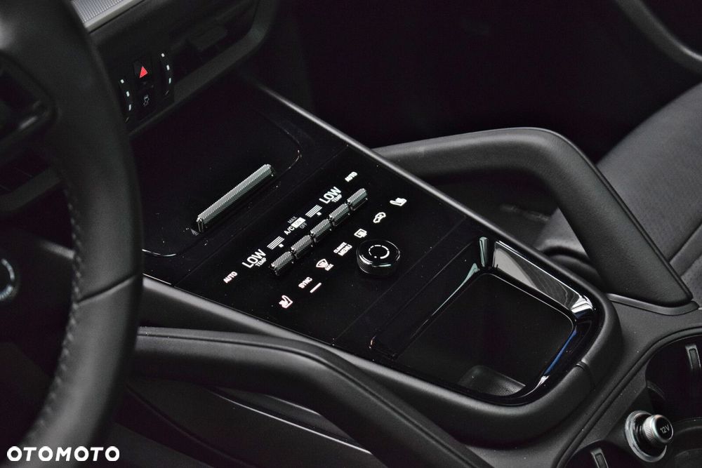 Porsche Cayenne - 10