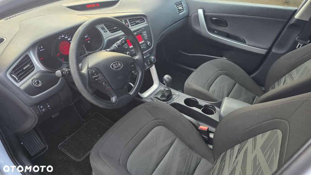 Kia Ceed 1.4 CVVT Spirit - 10