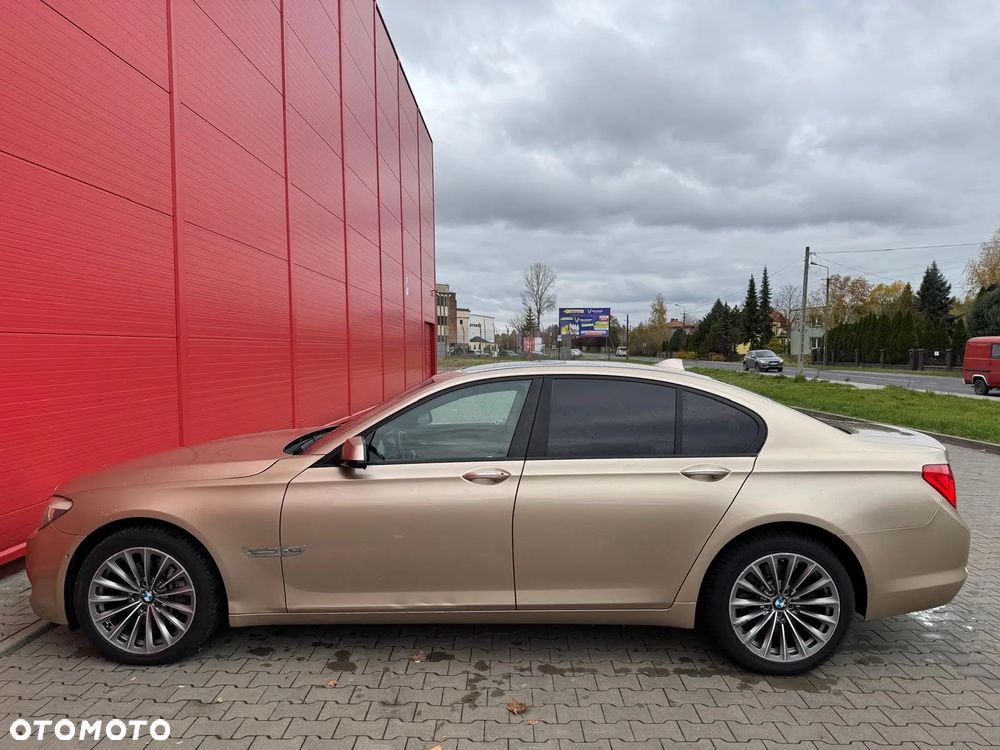 BMW Seria 7 740d xDrive - 6